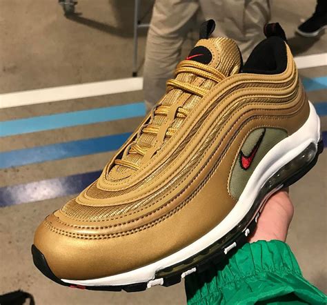 gold air max 97 men's